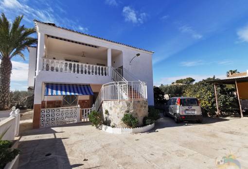 Detached house - Sale - San Fulgencio - Urb. Oasis